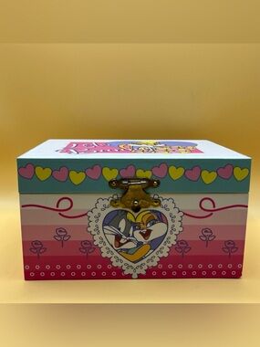 Looney Tunes Bugs & Lola Bunny Heart Jewelry Box - Pastel Pink & Teal